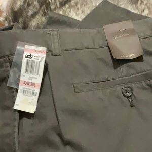 NWT - Men’s Tasso Elba Coffee Slacks